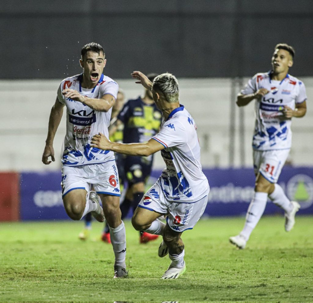 Nacional busca grito triunfal ante un  bicampeón de la Copa Libertadores